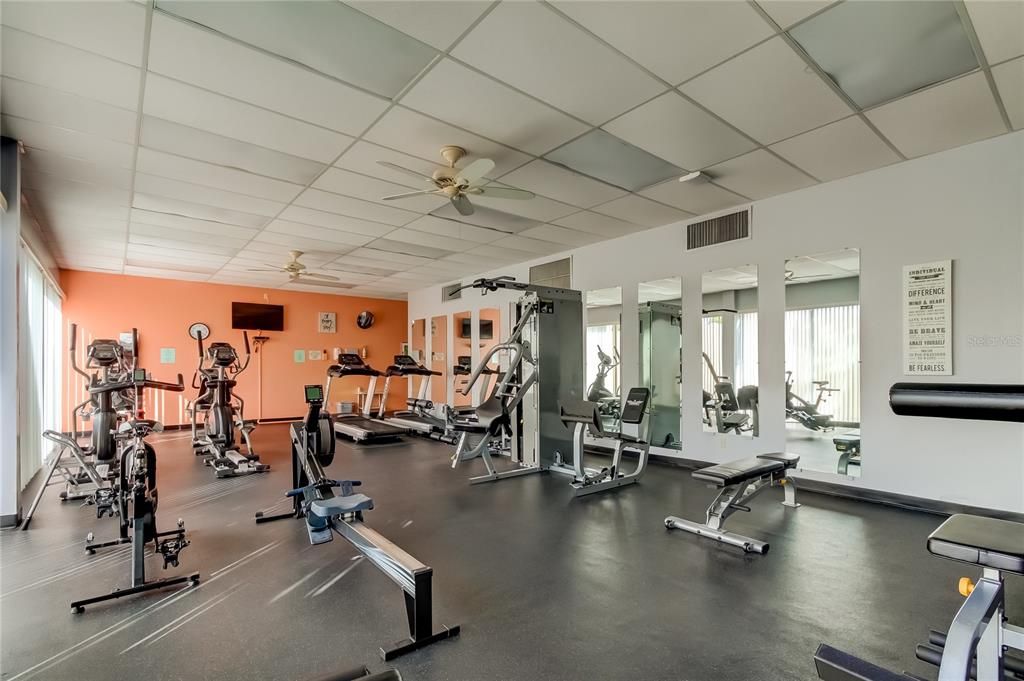 Activo con contrato: $165,000 (2 camas, 2 baños, 1050 Pies cuadrados)