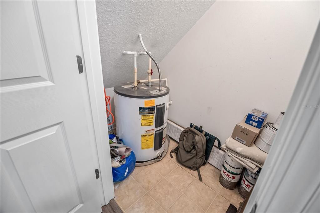 For Sale: $249,950 (3 beds, 2 baths, 1316 Square Feet)