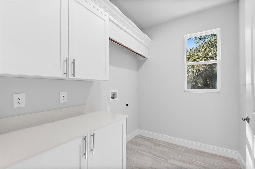 На продажу: $599,000 (4 спален, 2 ванн, 2234 Квадратных фут)