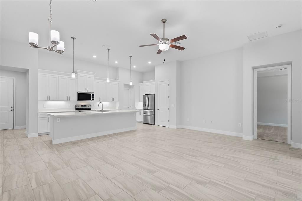 На продажу: $599,000 (4 спален, 2 ванн, 2234 Квадратных фут)