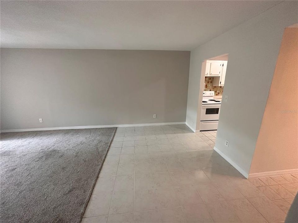 Active With Contract: $1,195 (1 beds, 1 baths, 750 Square Feet)