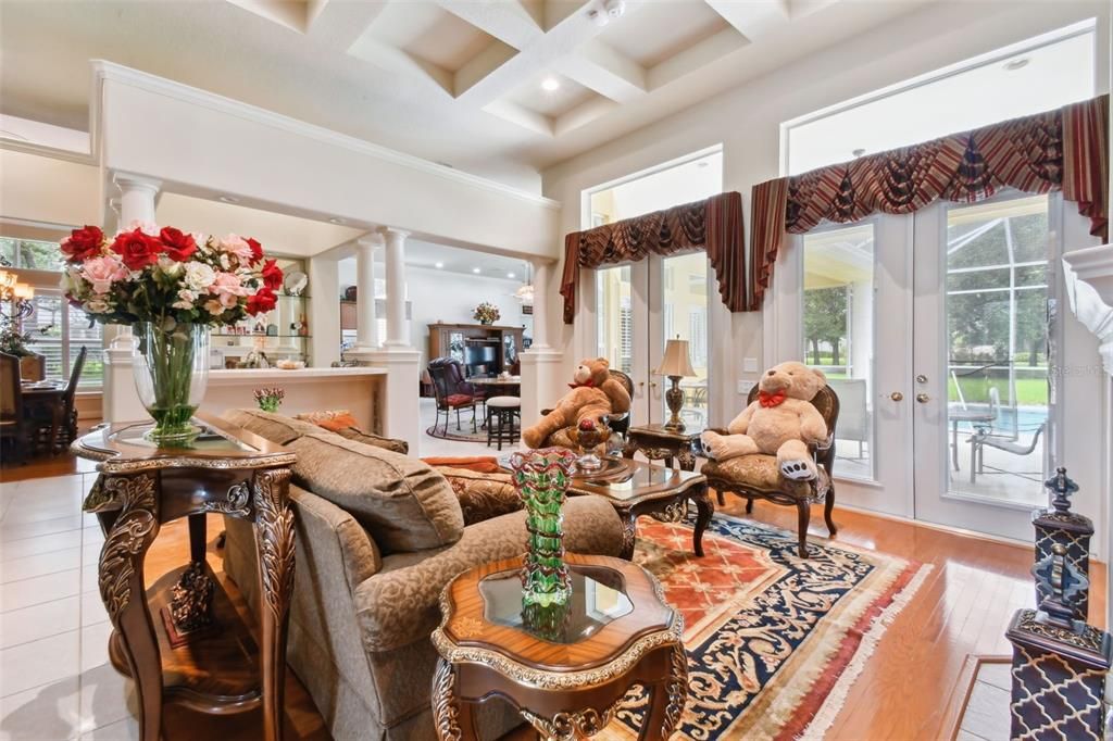 En Venta: $1,150,000 (4 camas, 4 baños, 5047 Pies cuadrados)