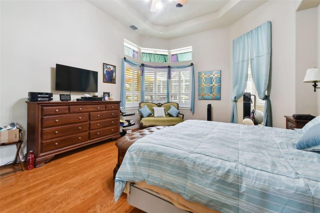 En Venta: $1,150,000 (4 camas, 4 baños, 5047 Pies cuadrados)