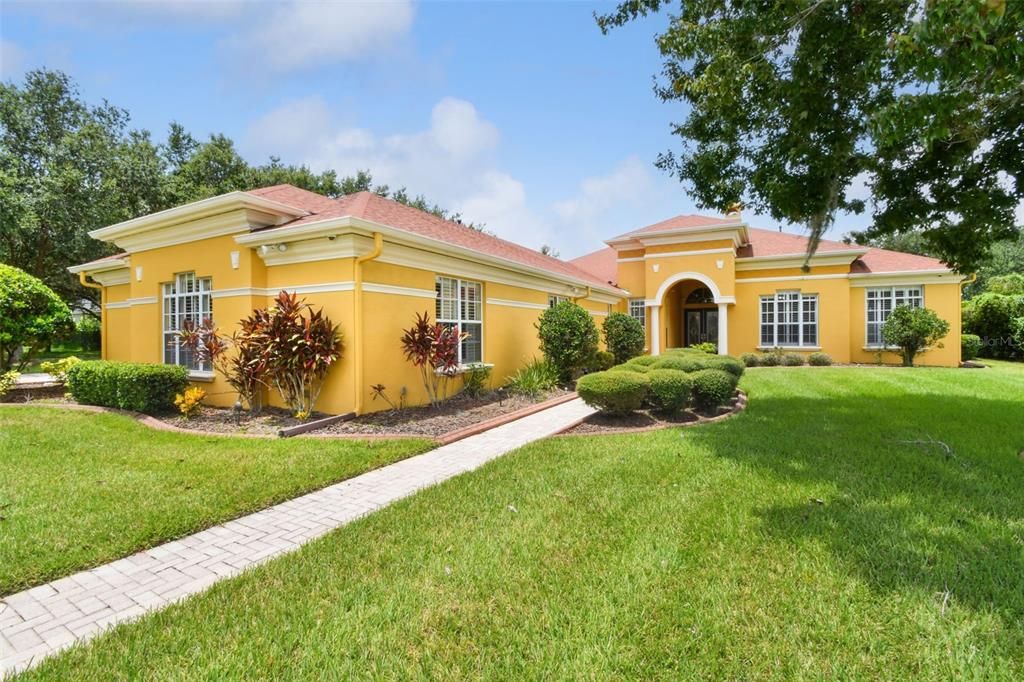 En Venta: $1,150,000 (4 camas, 4 baños, 5047 Pies cuadrados)