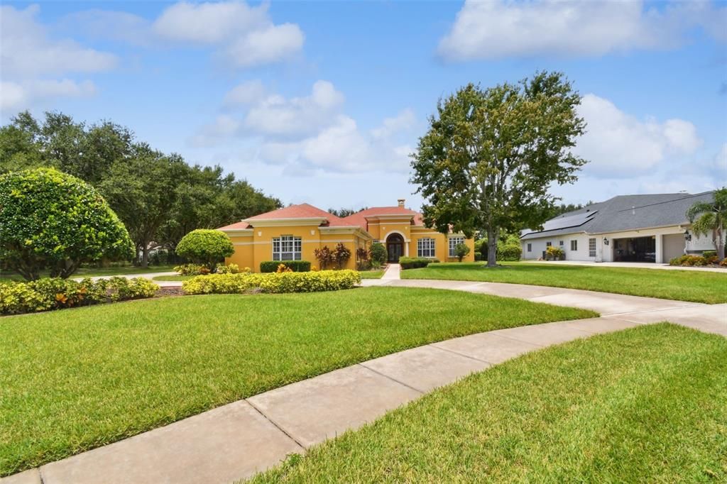 En Venta: $1,150,000 (4 camas, 4 baños, 5047 Pies cuadrados)