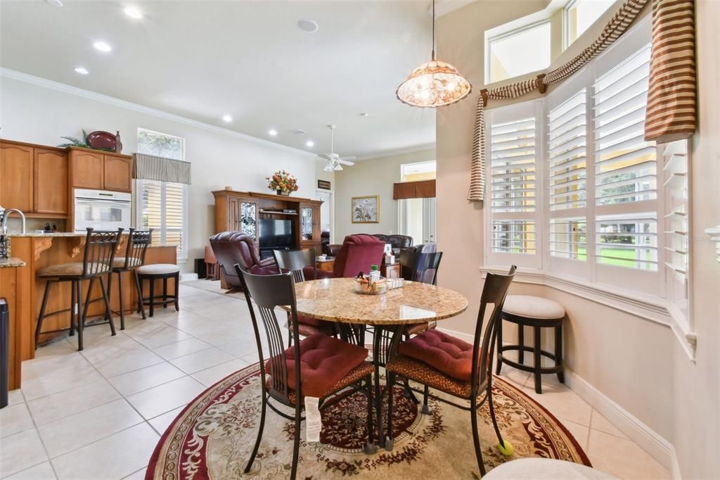 En Venta: $1,150,000 (4 camas, 4 baños, 5047 Pies cuadrados)