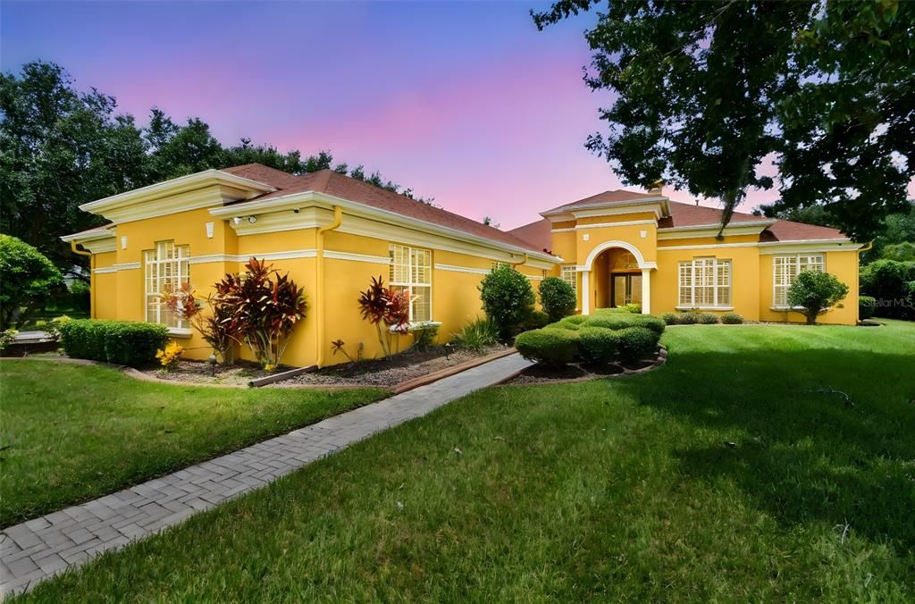 En Venta: $1,150,000 (4 camas, 4 baños, 5047 Pies cuadrados)