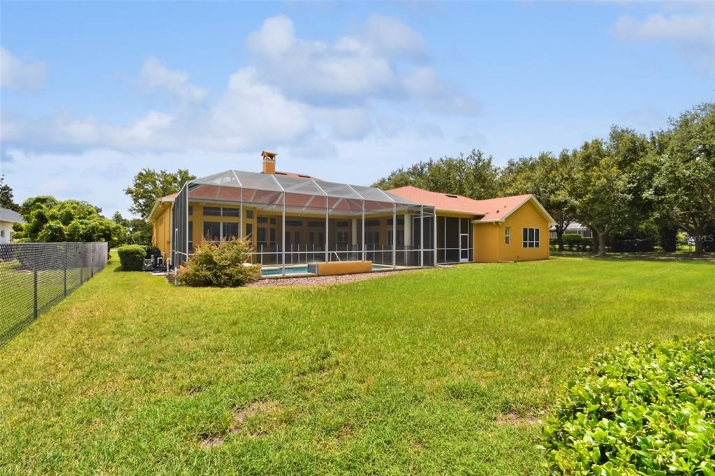 En Venta: $1,150,000 (4 camas, 4 baños, 5047 Pies cuadrados)