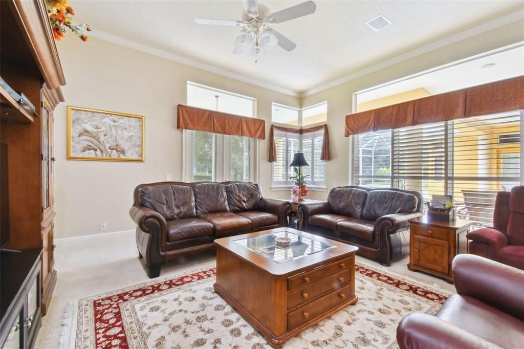 En Venta: $1,150,000 (4 camas, 4 baños, 5047 Pies cuadrados)