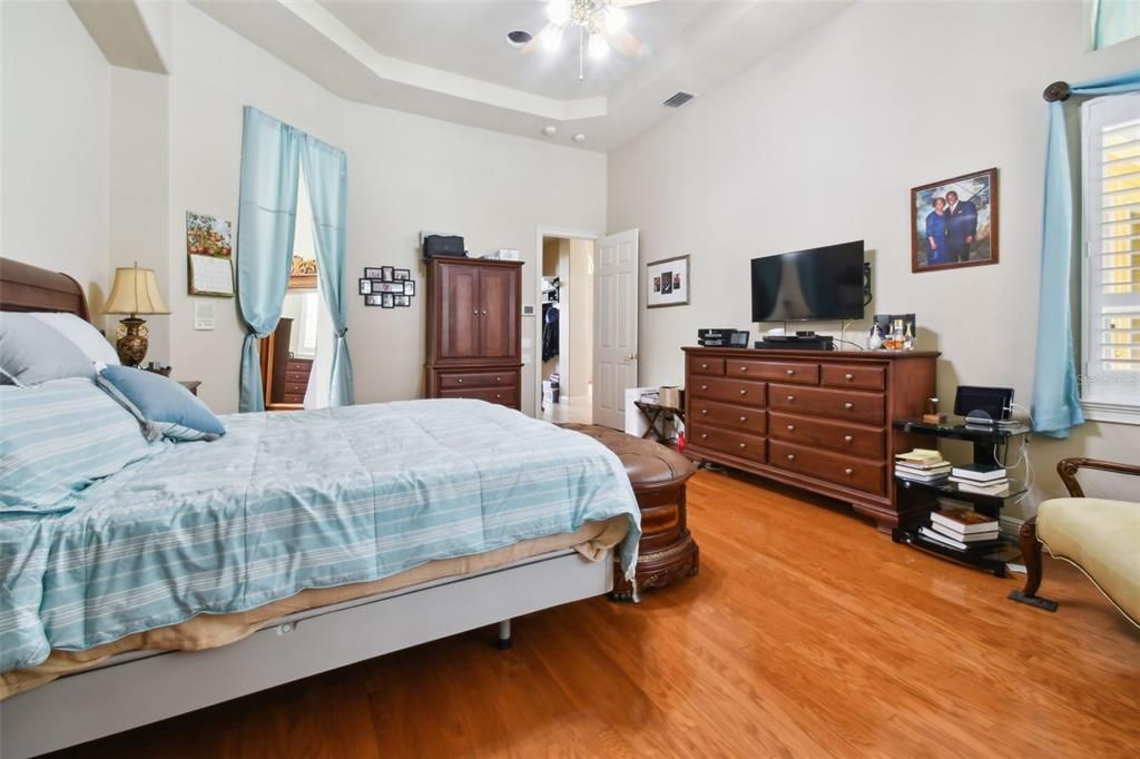 En Venta: $1,150,000 (4 camas, 4 baños, 5047 Pies cuadrados)