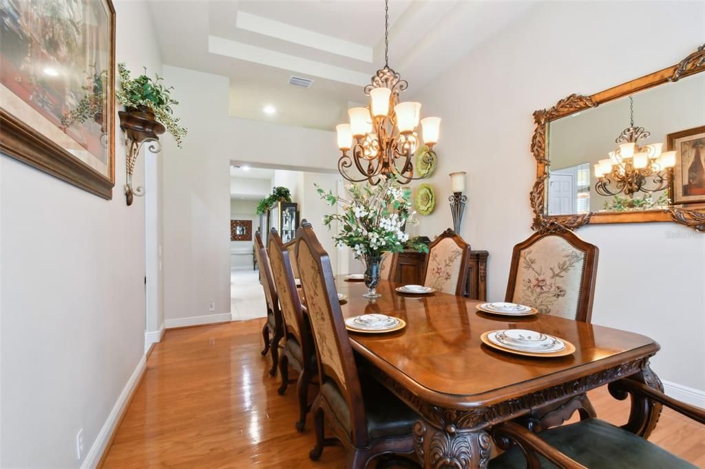 En Venta: $1,150,000 (4 camas, 4 baños, 5047 Pies cuadrados)