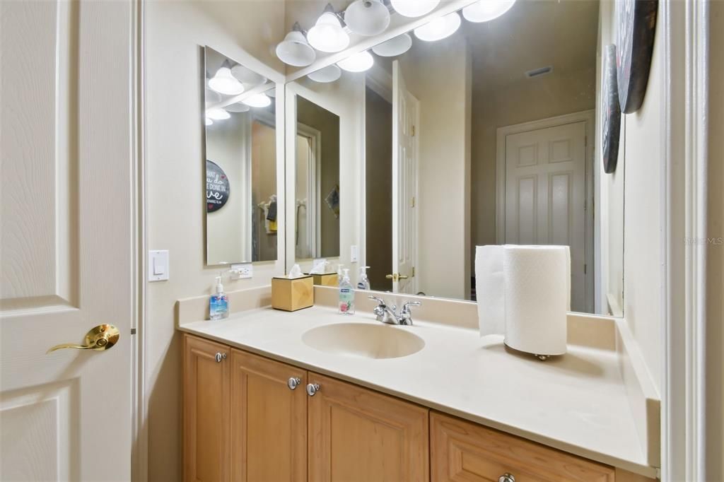 En Venta: $1,150,000 (4 camas, 4 baños, 5047 Pies cuadrados)