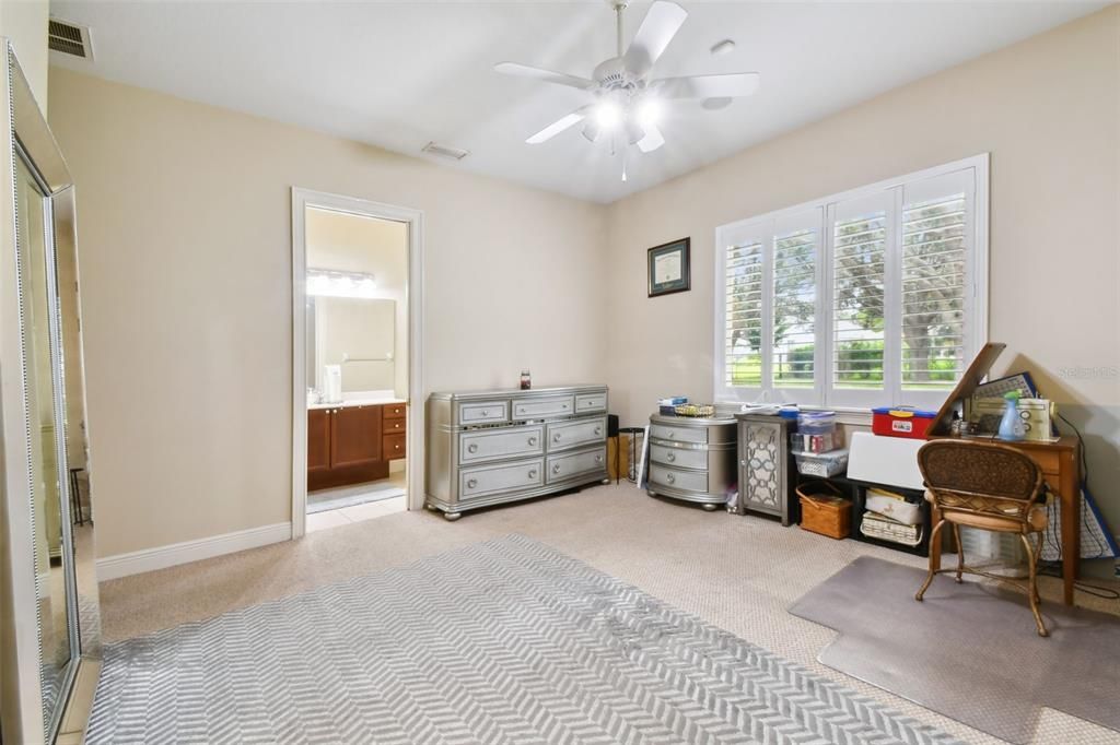 En Venta: $1,150,000 (4 camas, 4 baños, 5047 Pies cuadrados)