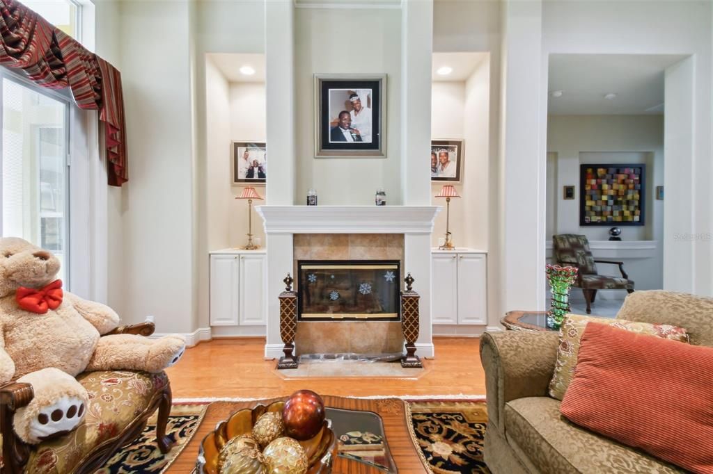 En Venta: $1,150,000 (4 camas, 4 baños, 5047 Pies cuadrados)