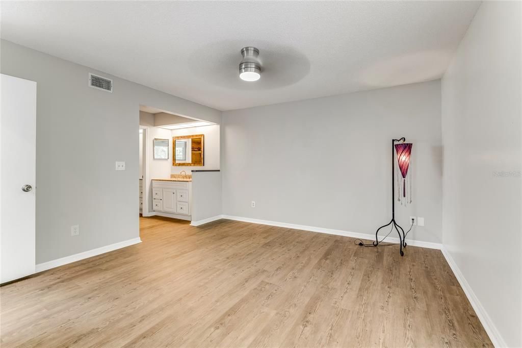 For Sale: $239,765 (3 beds, 2 baths, 1453 Square Feet)