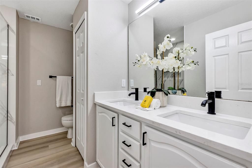 待售: $765,000 (4 贝兹, 2 浴室, 2013 平方英尺)