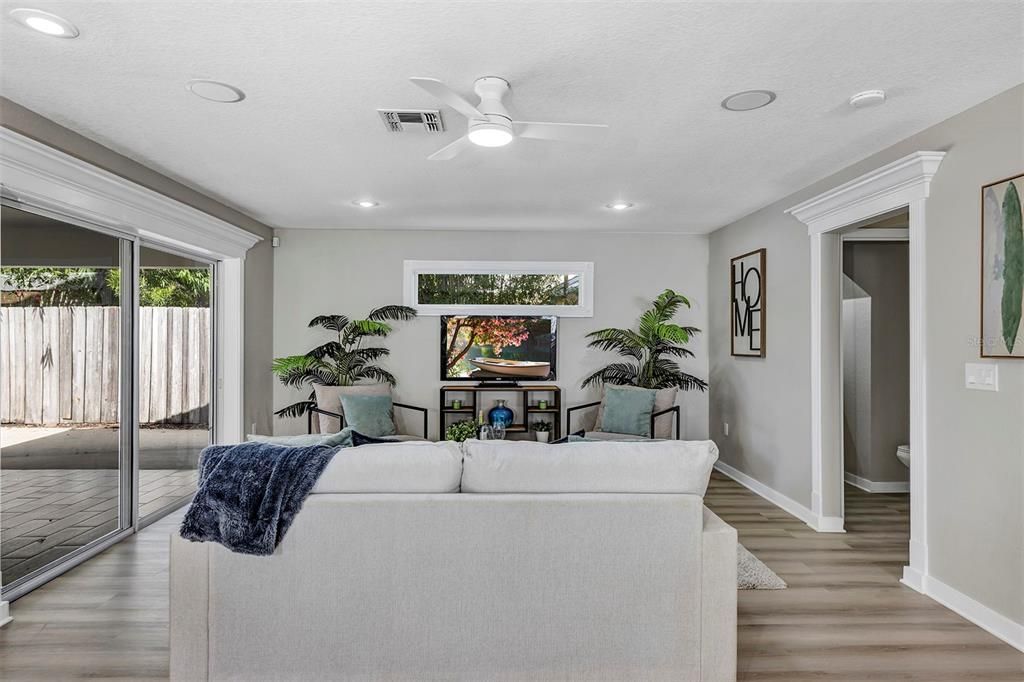 待售: $765,000 (4 贝兹, 2 浴室, 2013 平方英尺)