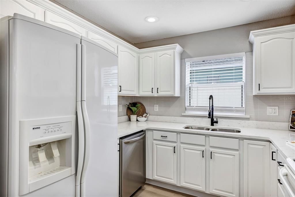 待售: $765,000 (4 贝兹, 2 浴室, 2013 平方英尺)