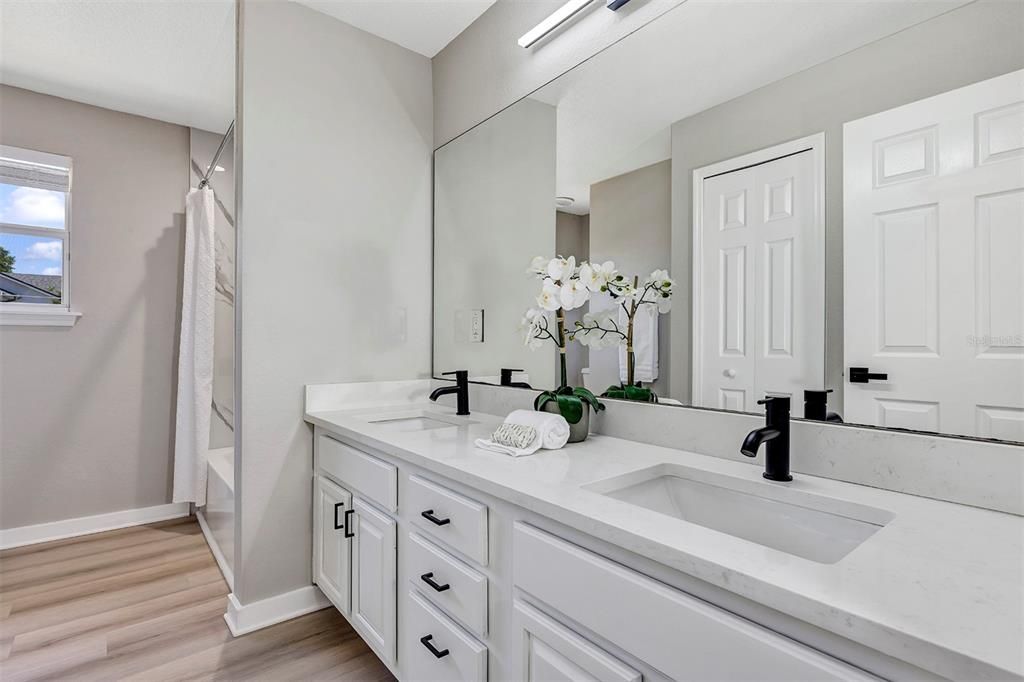 待售: $765,000 (4 贝兹, 2 浴室, 2013 平方英尺)