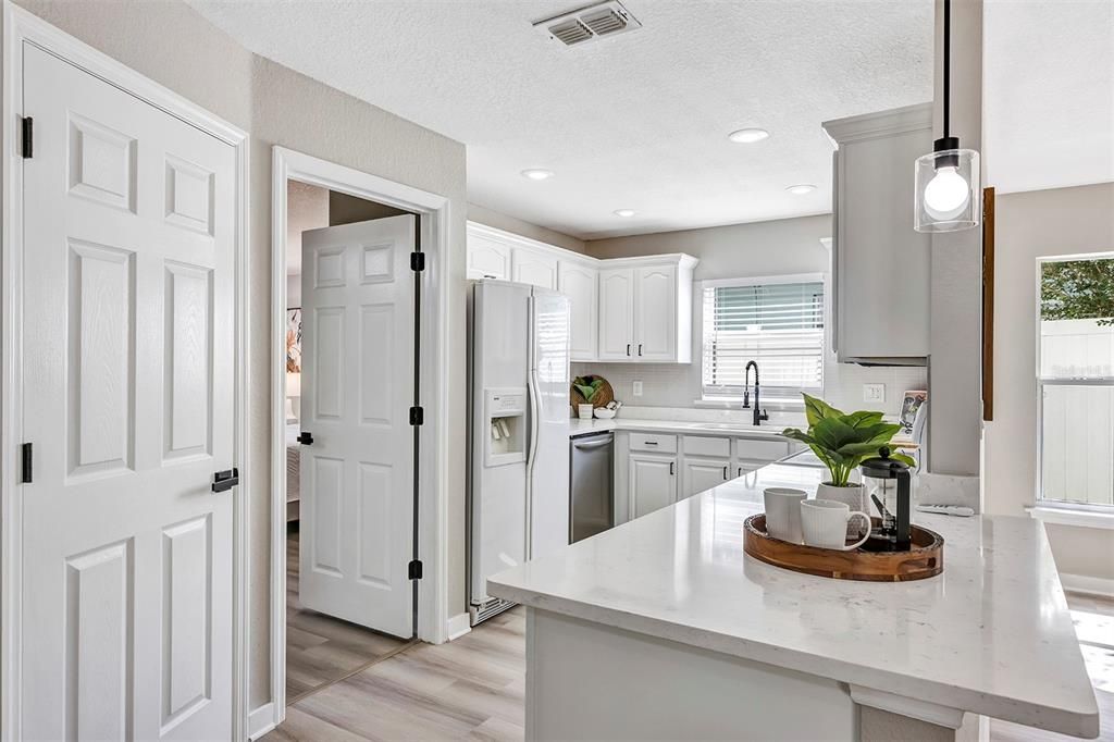 待售: $765,000 (4 贝兹, 2 浴室, 2013 平方英尺)