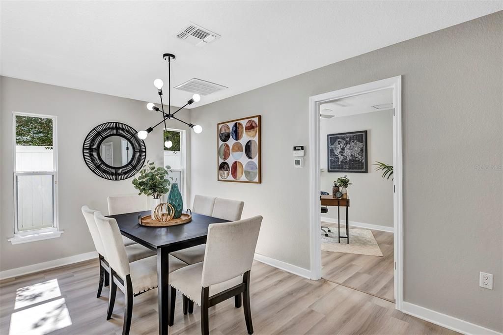 待售: $765,000 (4 贝兹, 2 浴室, 2013 平方英尺)