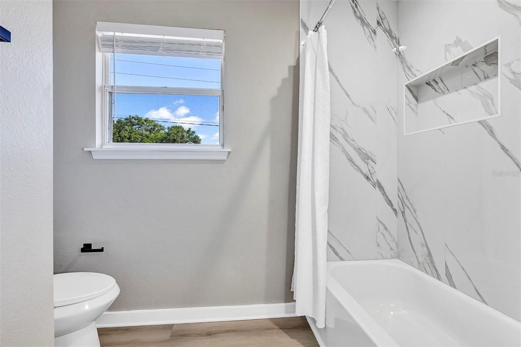 待售: $765,000 (4 贝兹, 2 浴室, 2013 平方英尺)