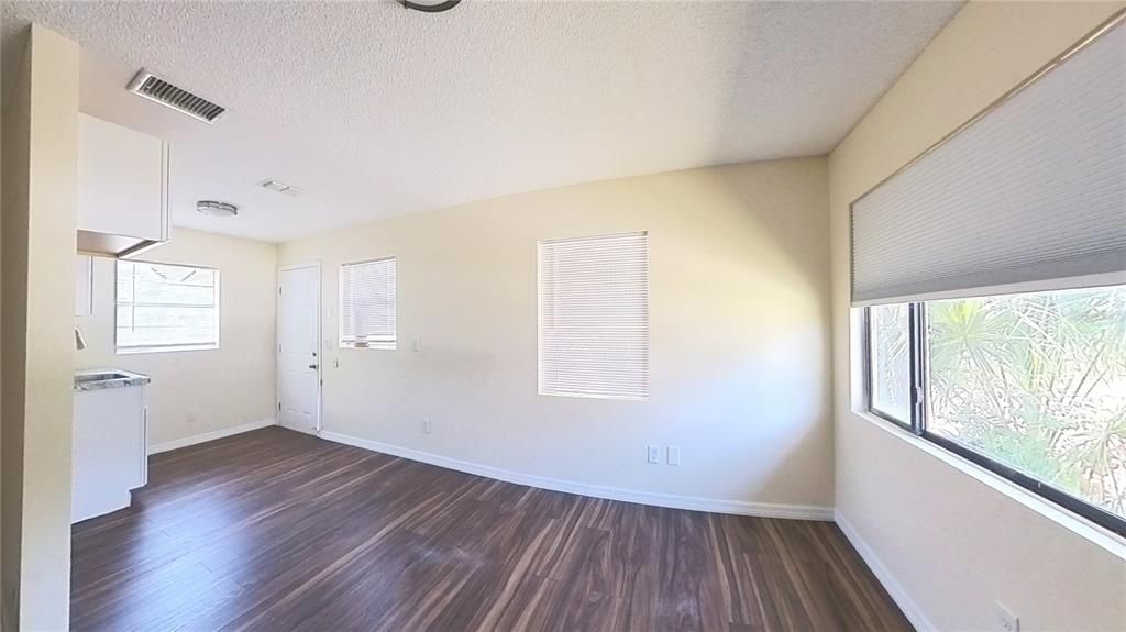 Activo con contrato: $169,900 (2 camas, 1 baños, 520 Pies cuadrados)