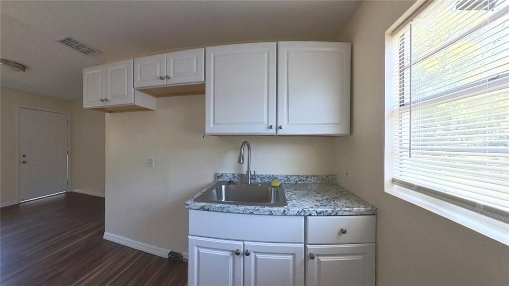 Activo con contrato: $169,900 (2 camas, 1 baños, 520 Pies cuadrados)