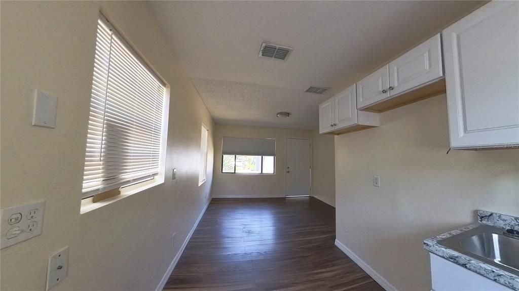 Activo con contrato: $169,900 (2 camas, 1 baños, 520 Pies cuadrados)