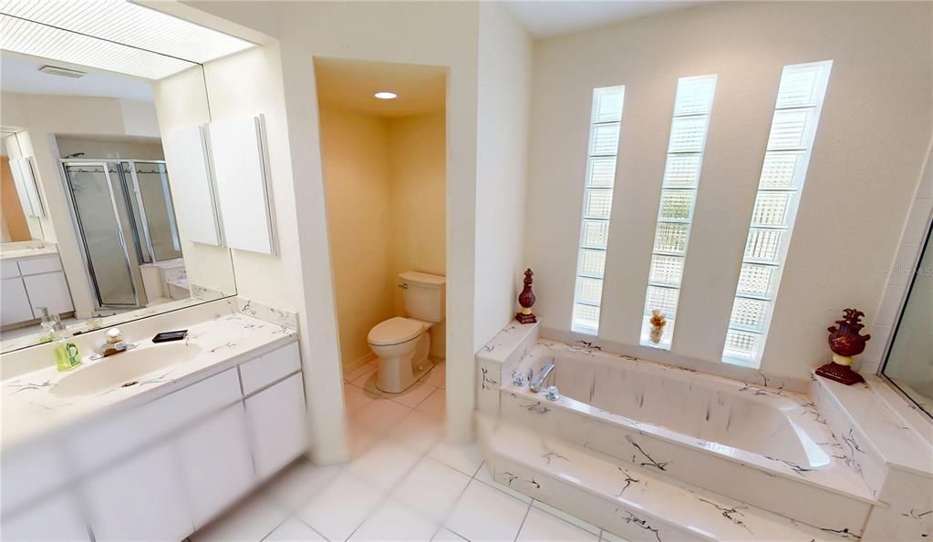 Active With Contract: $366,000 (3 beds, 2 baths, 2009 Square Feet)