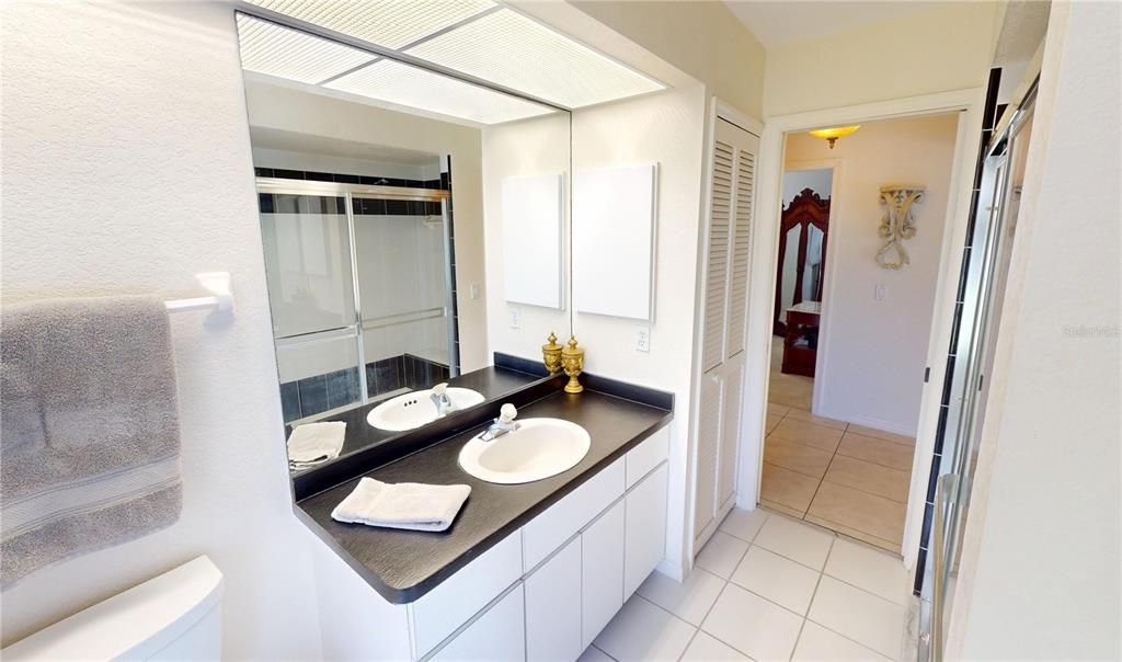 Active With Contract: $366,000 (3 beds, 2 baths, 2009 Square Feet)