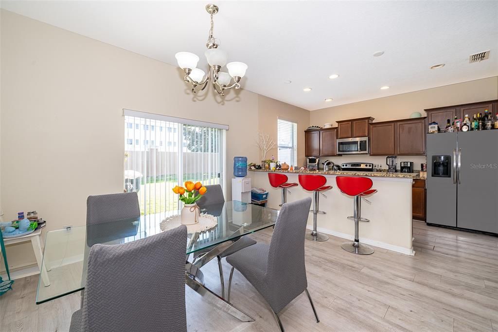 待售: $338,000 (3 贝兹, 2 浴室, 1573 平方英尺)