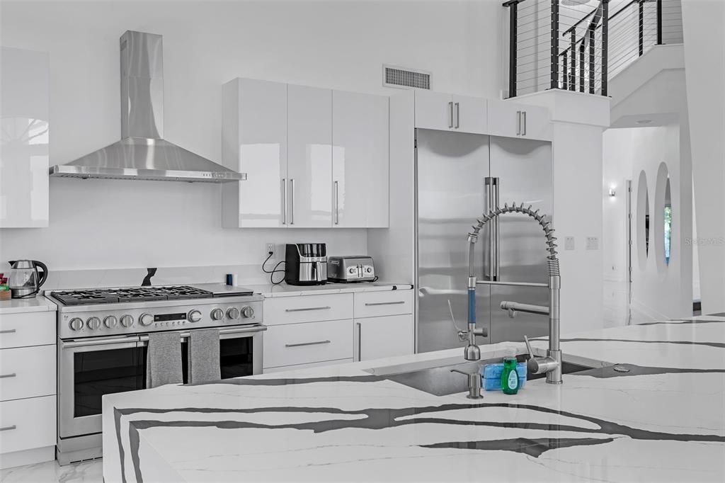 For Sale: $5,555,555 (6 beds, 6 baths, 6840 Square Feet)