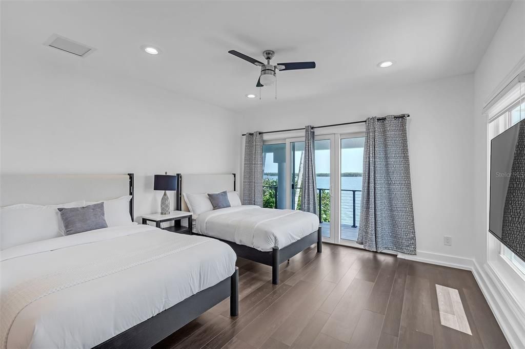 For Sale: $5,555,555 (6 beds, 6 baths, 6840 Square Feet)