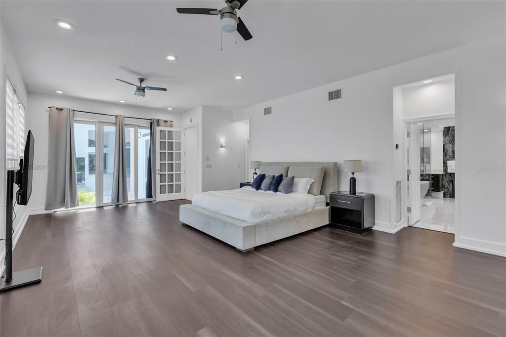 For Sale: $5,555,555 (6 beds, 6 baths, 6840 Square Feet)