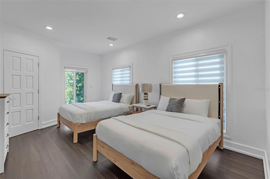 For Sale: $5,555,555 (6 beds, 6 baths, 6840 Square Feet)