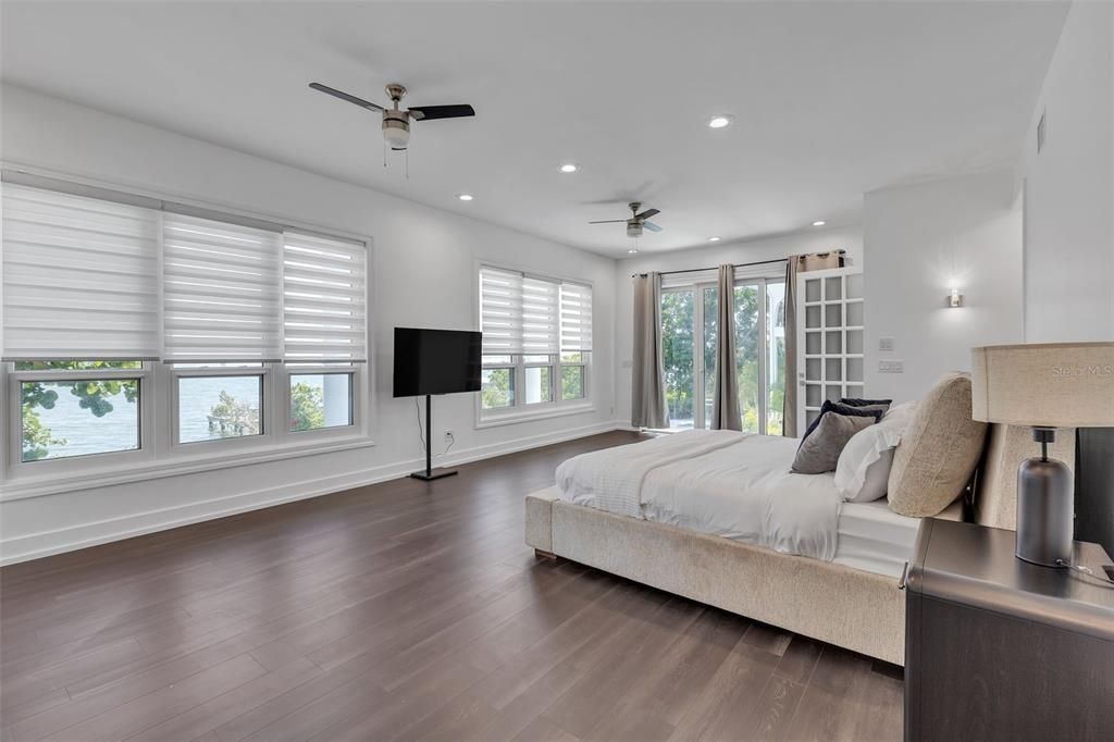 For Sale: $5,555,555 (6 beds, 6 baths, 6840 Square Feet)