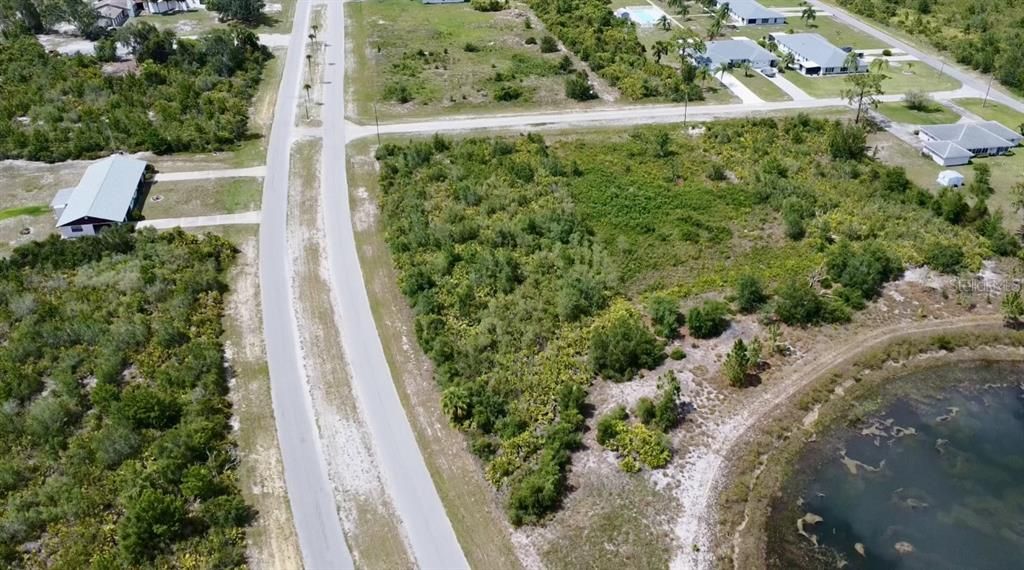 待售: $120,000 (0.99 acres)