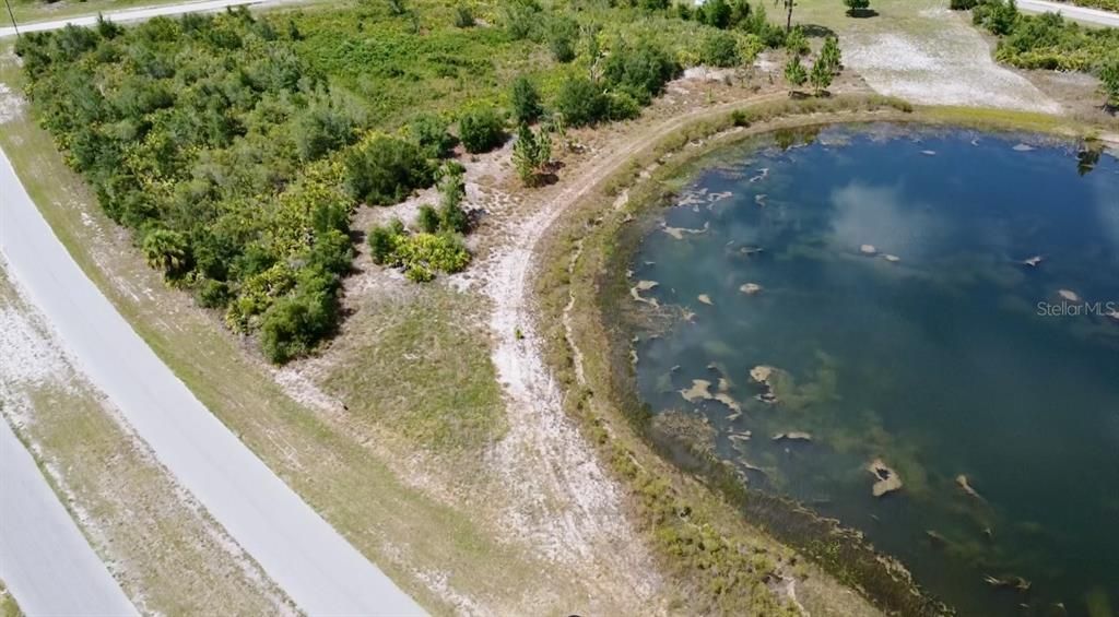 待售: $120,000 (0.99 acres)