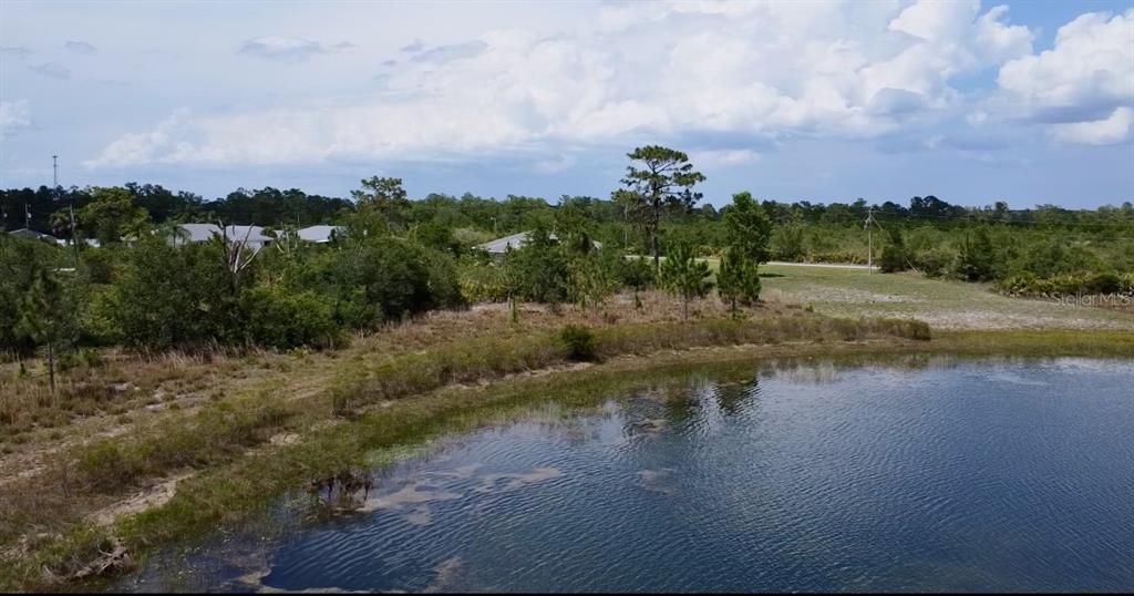 待售: $120,000 (0.99 acres)