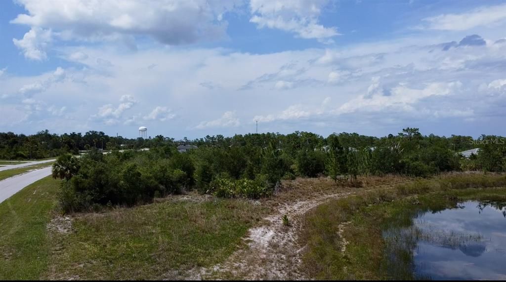 待售: $120,000 (0.99 acres)