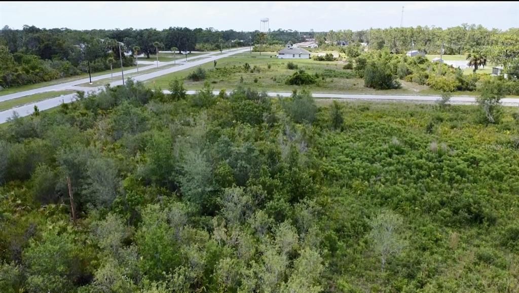 待售: $120,000 (0.99 acres)