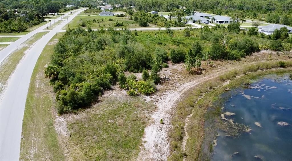 待售: $120,000 (0.99 acres)