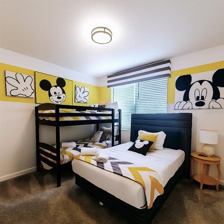 For Sale: $680,000 (5 beds, 5 baths, 2996 Square Feet)