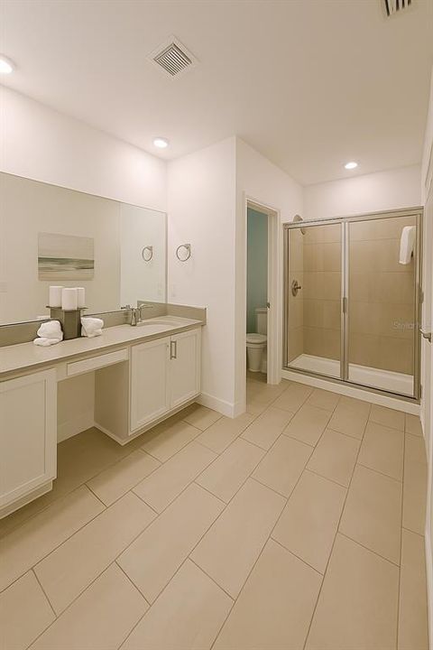 For Sale: $680,000 (5 beds, 5 baths, 2996 Square Feet)