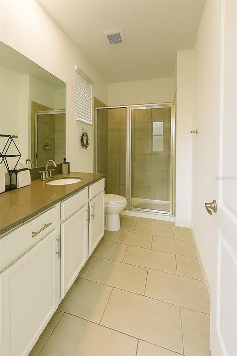 For Sale: $680,000 (5 beds, 5 baths, 2996 Square Feet)