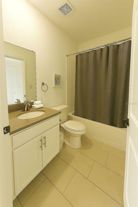 For Sale: $680,000 (5 beds, 5 baths, 2996 Square Feet)