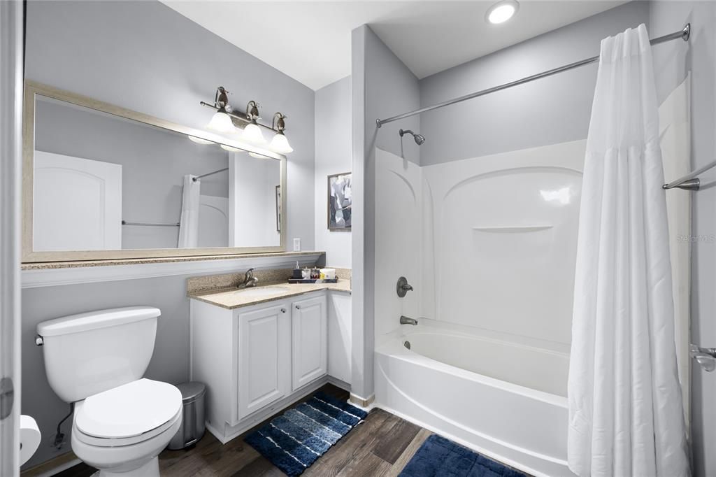 En Venta: $369,000 (2 camas, 2 baños, 1165 Pies cuadrados)