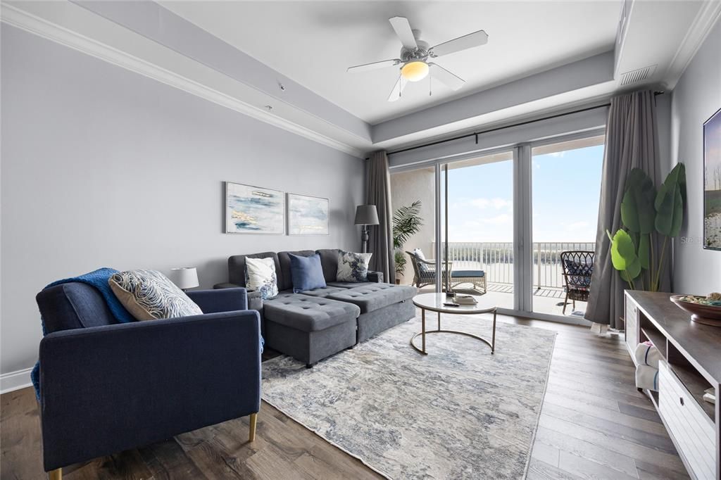 En Venta: $369,000 (2 camas, 2 baños, 1165 Pies cuadrados)