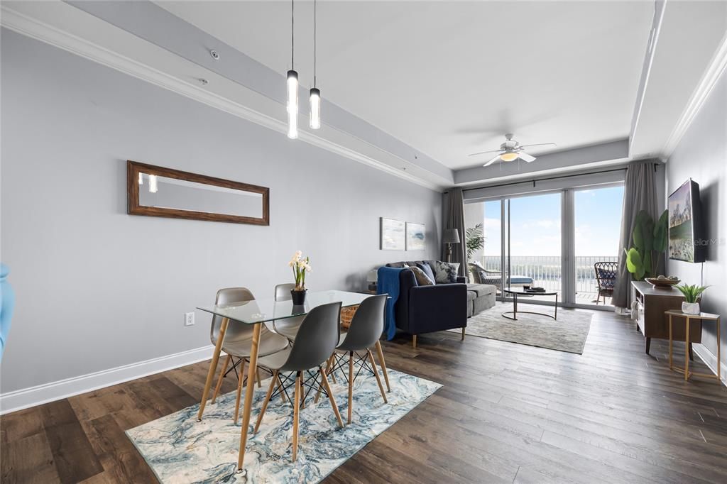 En Venta: $369,000 (2 camas, 2 baños, 1165 Pies cuadrados)